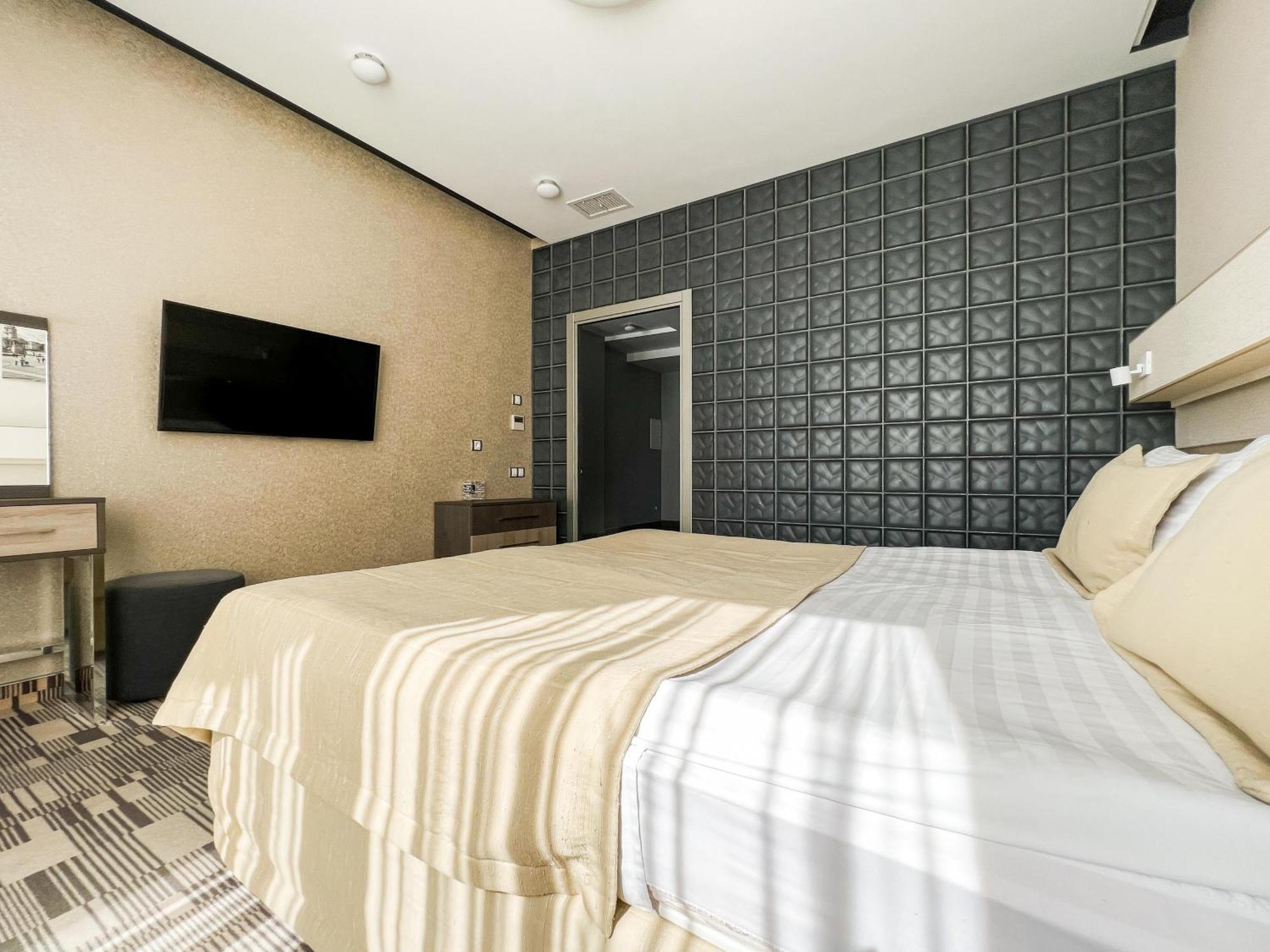 12th Floor